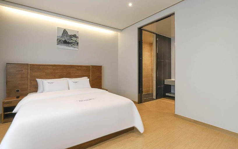 Bedroom 3, Hotel Grand Bay Boryeong, Boryeong