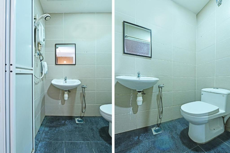 Bathroom, Seri Mawardah, Malacca City
