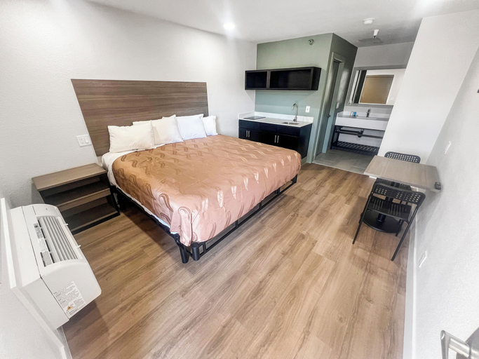 Room, Value Suites Extended Stay, Sacramento