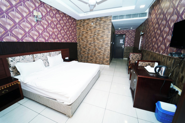 Room 3, HOTEL INDER PARADISE, Hoshiarpur