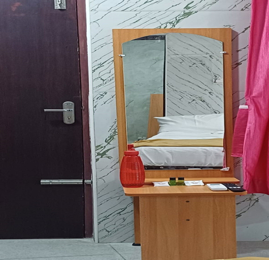 Room 3, Sun Shine Guest House, Viluppuram