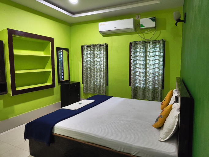 Room 4, The Hotel B Suites Puri, Puri