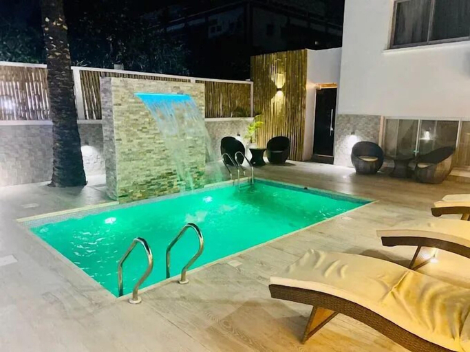 Outdoor pool 2, 1677 Mayfair Apartment, Eti-Osa