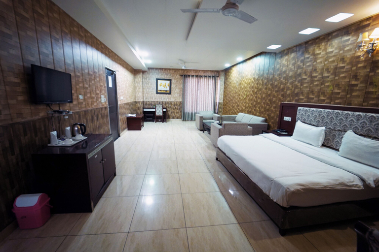 Room 5, HOTEL INDER PARADISE, Hoshiarpur