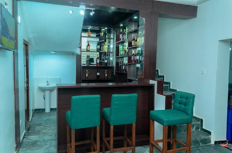 Food & Drinks 4, Oak Ultimate Place, AbujaMun
