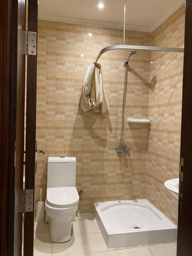 Bathroom 2, Akarem Alsafa Serviced Apartments, Jeddah