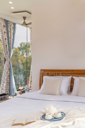 Room 3, ELIVAAS 3 BHK Handa's Getaway with pool, Faridabad