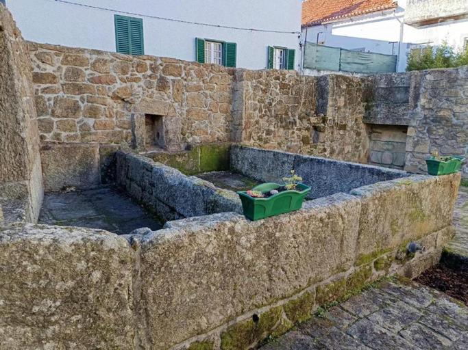 4, Casa dos Livros - Guest House, Gouveia