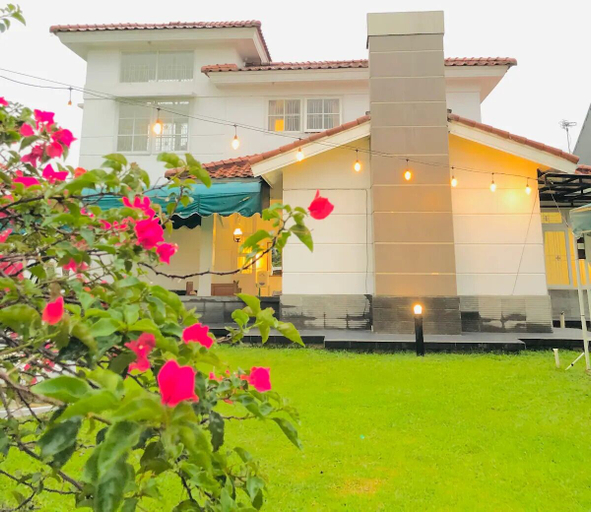 Exterior & Views 2, Citrus Villa Puncak Cipanas, Cianjur