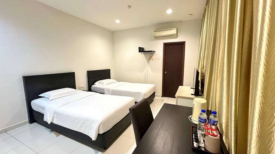 Bedroom 4, Melody Inn Hotel, Kluang
