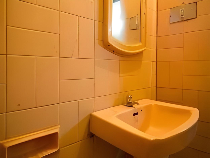 Bathroom 5, Hotel Vande Mataram, Sirohi