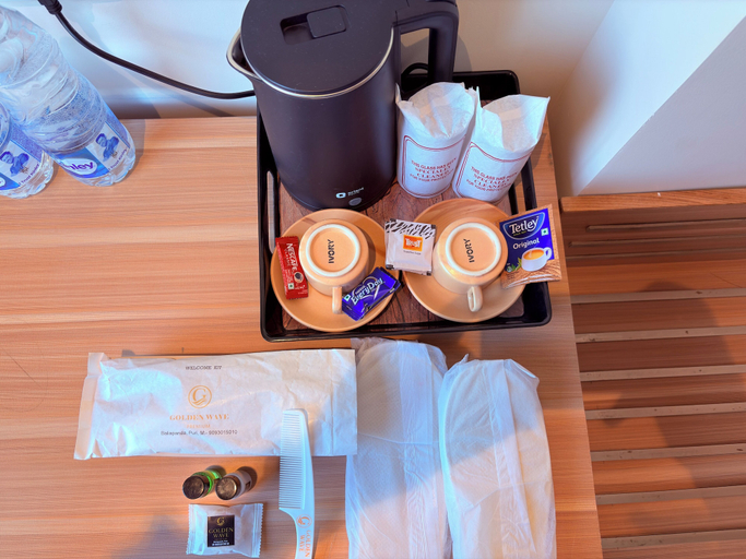 Room 4, Golden Wave Premium Puri, Puri