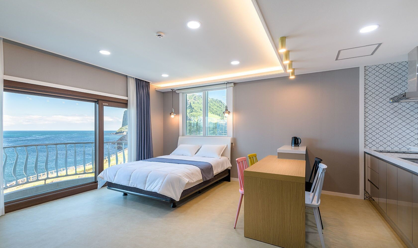 Room 2, Sunrise Castle Pension, Seogwipo