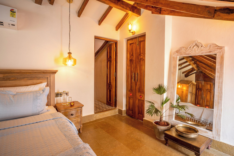 Room 2, Elivaas Samukha, North Goa