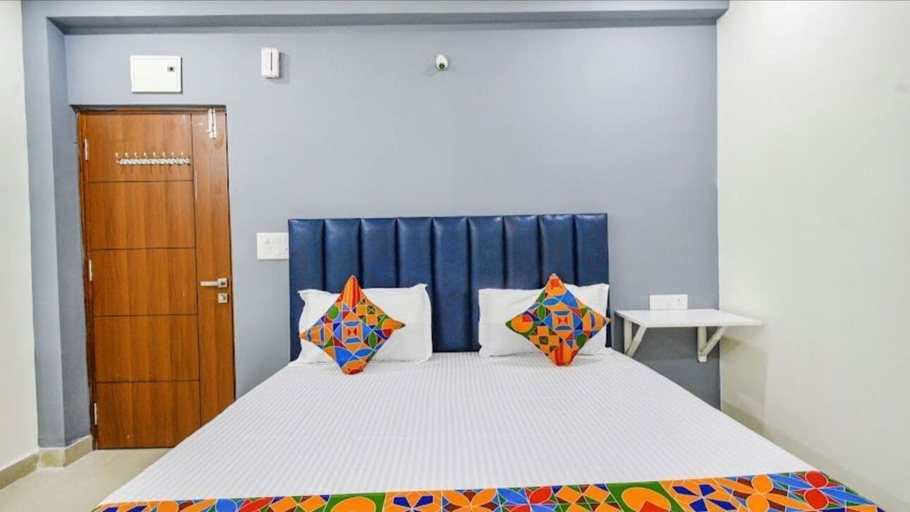 Room 5, Hotel Maski Suites, Hyderabad