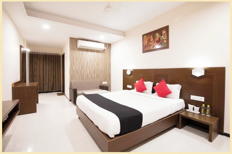Room 3, Hotel P Palace Ujjain, Ujjain