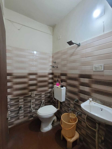 Bathroom 3, HOTEL ARADHANA, Gir Somnath