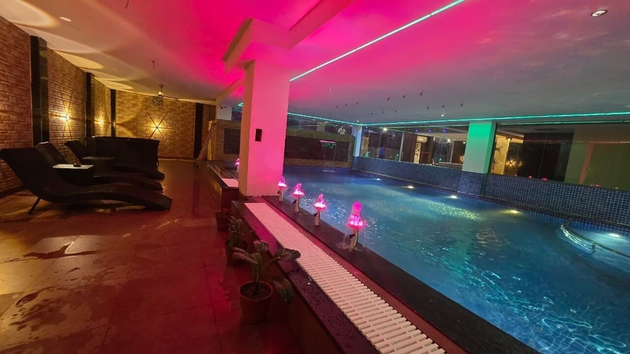 Indoor pool, HOTEL BELSSESHE, Birbhum