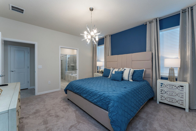 Room 3, Amazing 8BR Villa by Disney Pool Theater, Polk