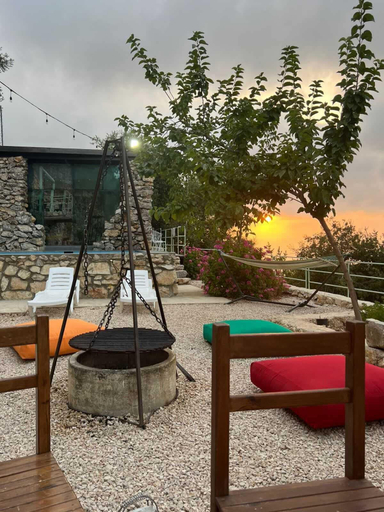 Terrace/patio 2, Fannoun Getaway Lodge by Hansa, Batroun