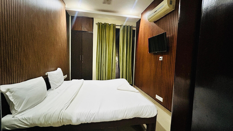 Room 5, Corporate Stayz, Gurgaon