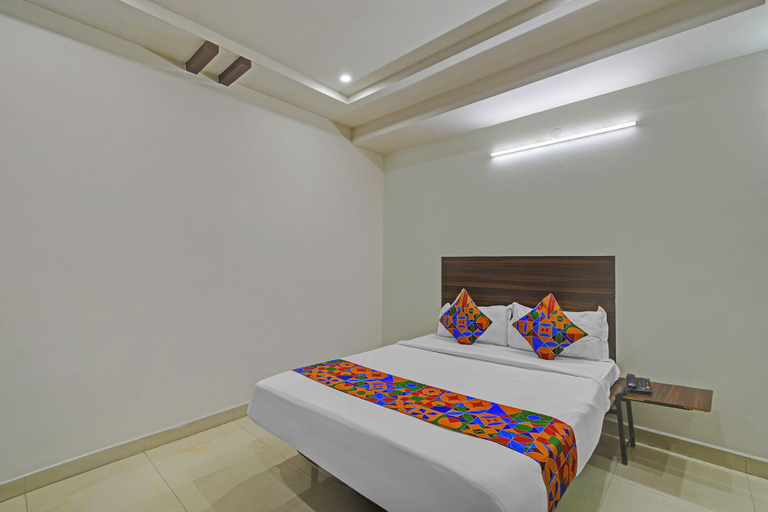 Room 4, Fabhotel White House Leo, Hyderabad
