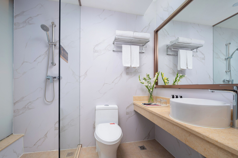 Bathroom 4, Shenzhen Nanshan Yuetu Hotel, Shenzhen