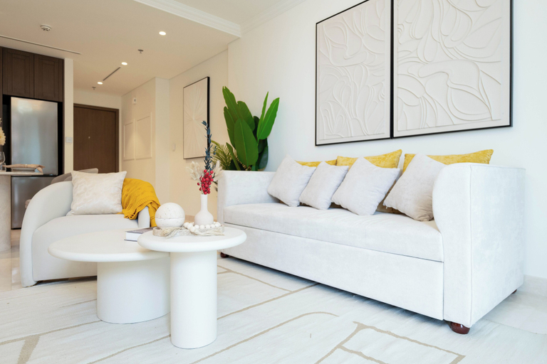 Living area 4, KeyRock - Dubai Marina with Pool & Gym, Dubai