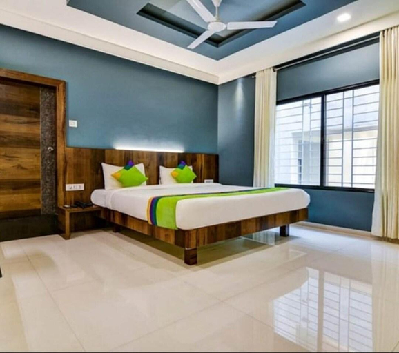 Bedroom 1, Hotel Shree Mahalaxmi Inn, Kolhapur