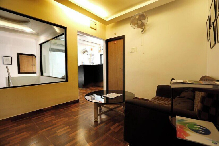 Others 5, Hotel Trimoorti, Kolkata