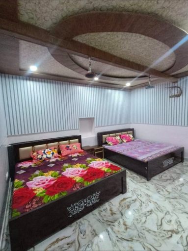 Room 3, Balaji sadan vrindavan AC Room, Mathura