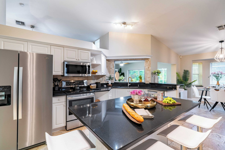 Interior 3, Private Pool, Firepit, Game Room Mins to Beaches + Community Amenities Casa Solara by Avantstay, Collier