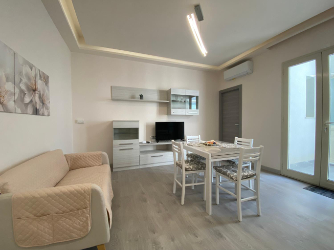 Others 5, Naxos Infinity Apartments, Messina