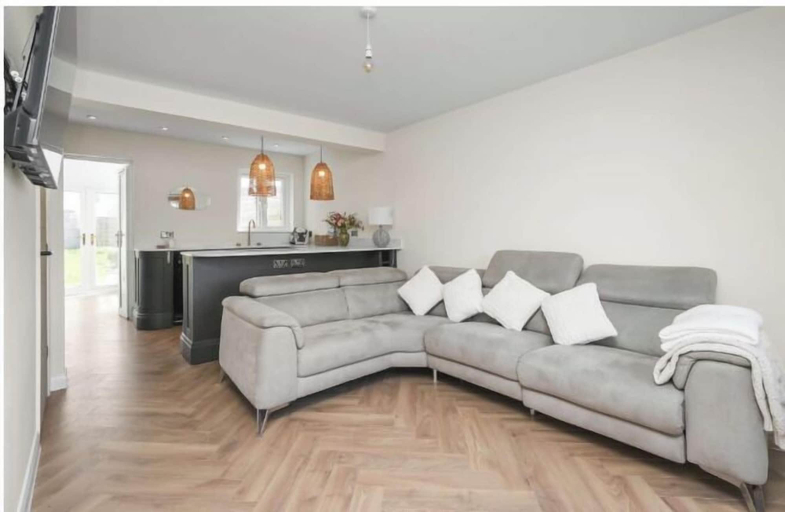 Living area 4, 2-Bedroom Home with Parking and Garden, Edinburgh