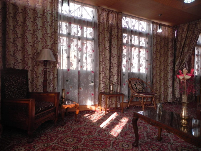 Public Area 3, Shabrose Heritage Houseboats, Srinagar