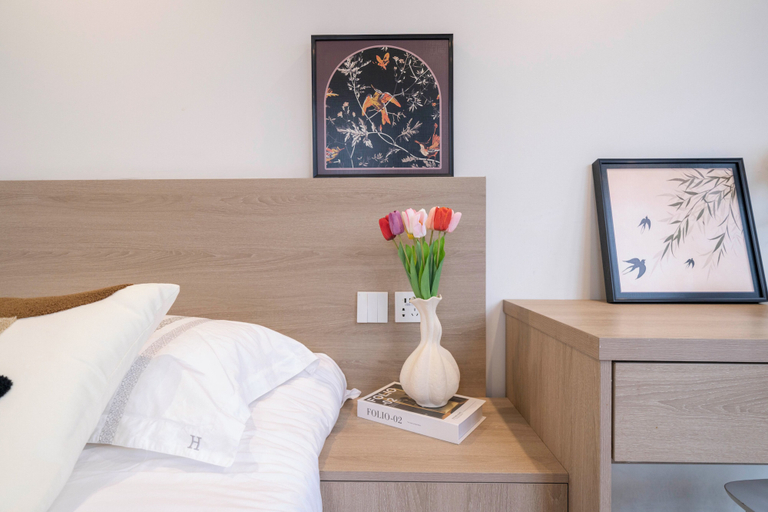 Room 3, Book and Bed-QuYang Road, Shanghai