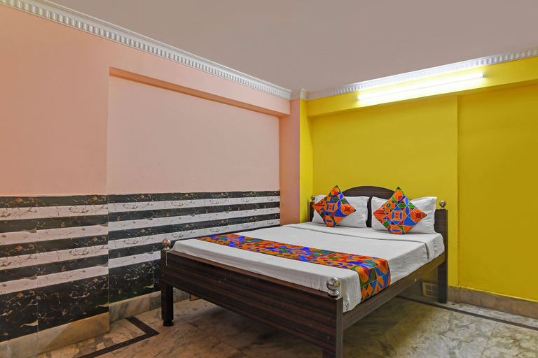 Room 5, Fabhotel Relyef Inn, North 24 Parganas