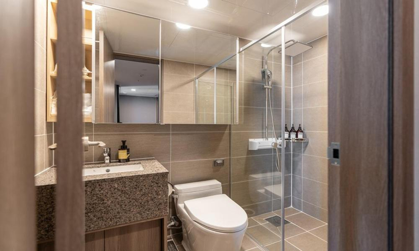 Bathroom 5, D.OV Haeundae Hotel, Haeundae