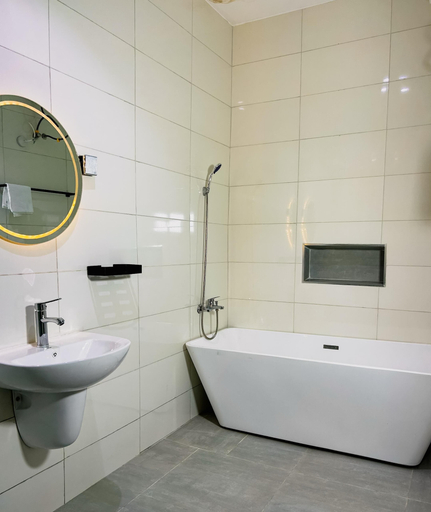Bathroom, Nook and Cranny Apartment, AbujaMun