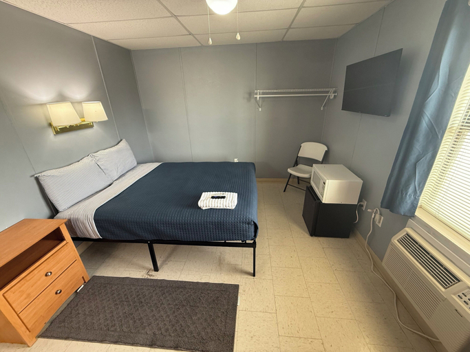 Room 3, West Texas Lodge, Reeves