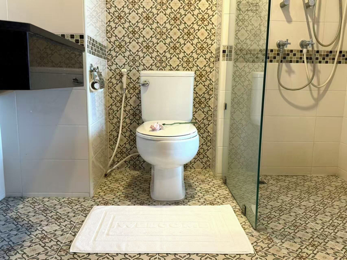Bathroom 3, MIDO HOTEL PATTAYA, Pattaya