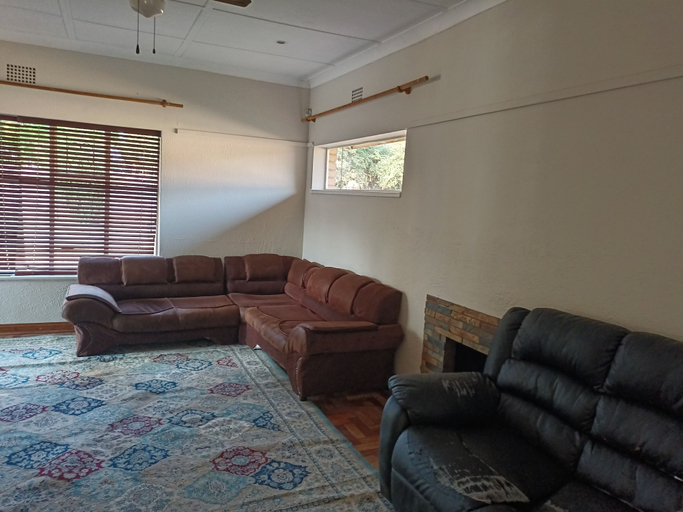 Living room 5, JM TOURS & SAFARIS GUESTHOUSE, City of Johannesburg