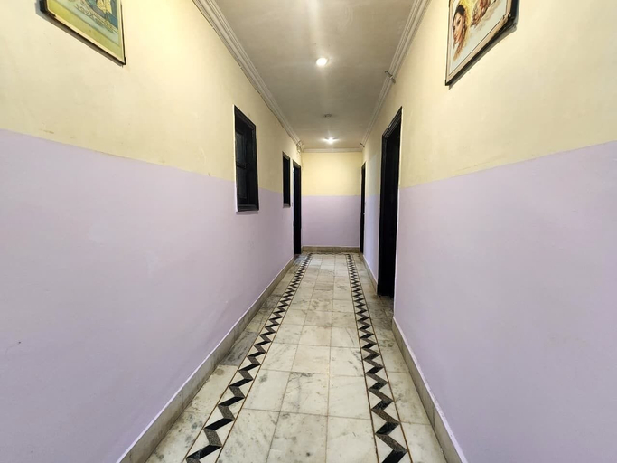Lobby 2, Hotel Grand Central Near Karolbagh Metro, Delhi