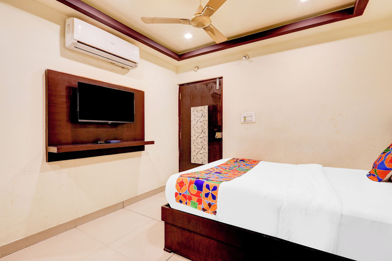 Room 2, Fabhotel Alfa, Krishna