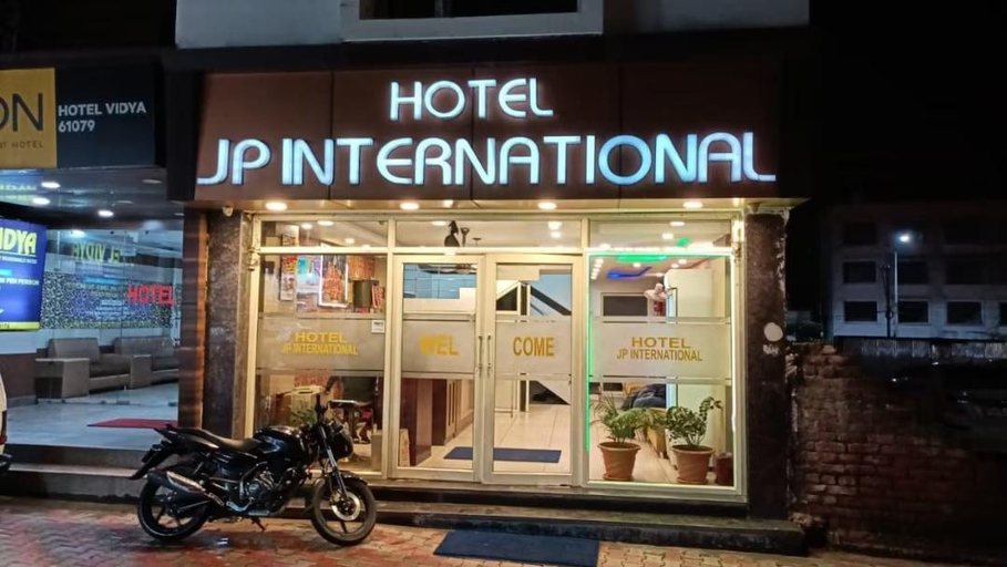 Exterior & Views, Hotel JP International, Reasi