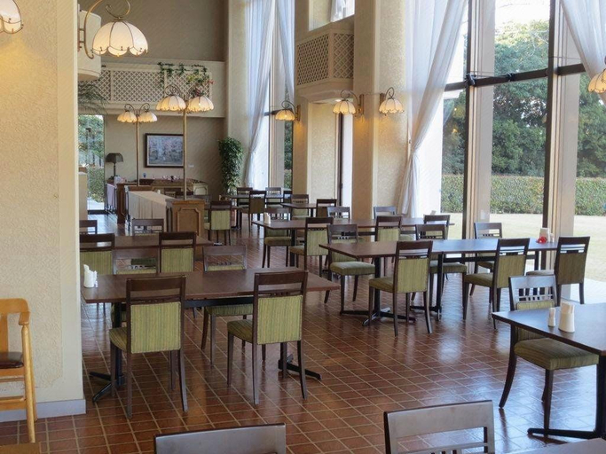 Food & Drinks 5, Wisterian Life Club Toba, Toba