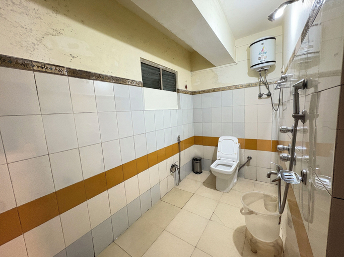 Bathroom 3, HOTEL MARVEL INTERNATIONAL AND RESTURANT, Darjiling