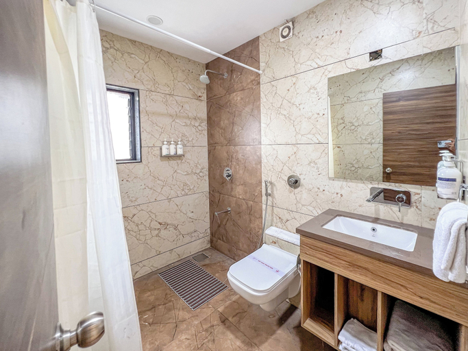 Bathroom 2, THE GRAND KD HOTEL, Vadodara