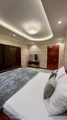 Room 2, Mandarin on Drujba metro station, Tashkent City