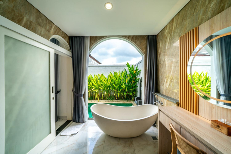 bathroom 11